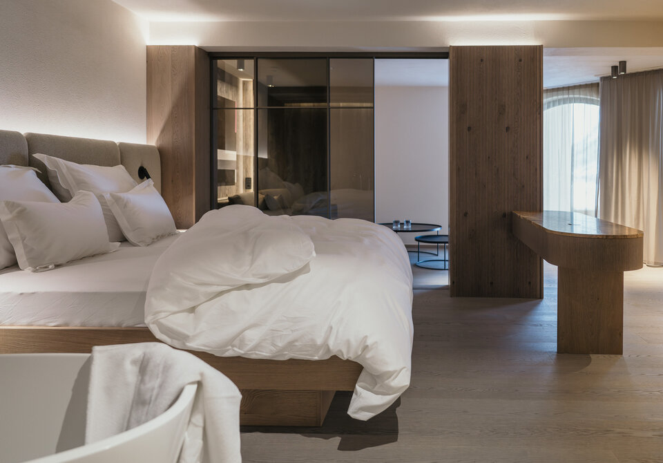 Suite 'XL' - separater Wohnbereich, freihstehende Badewanne